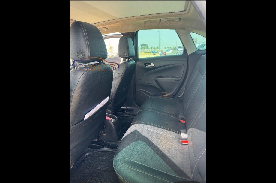 Crossland Opel أبيض