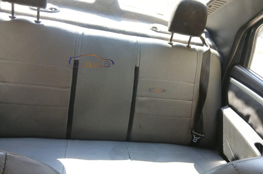 Logan Renault رمادي