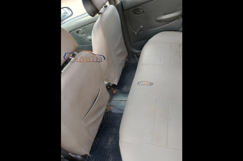 Accent Hyundai Dark green