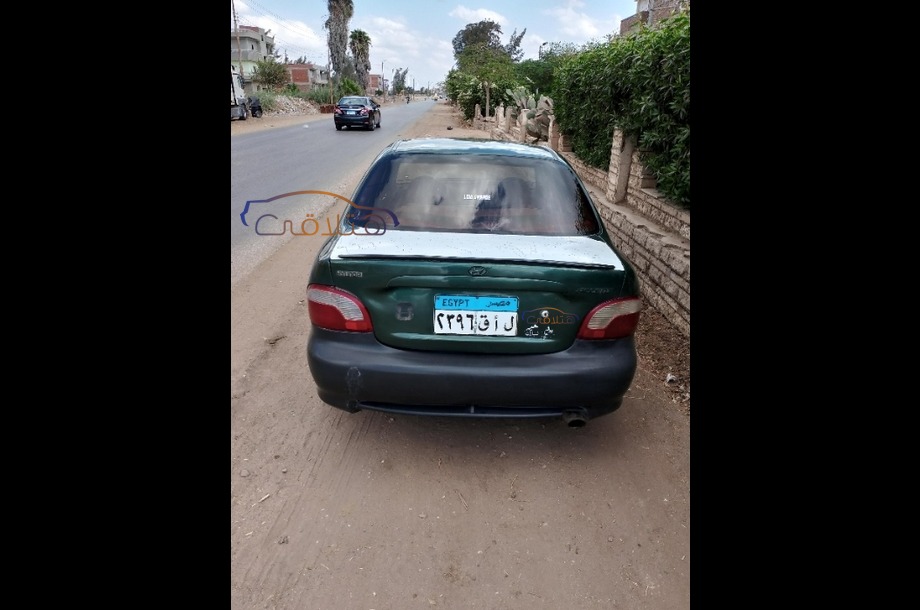 Accent Hyundai Dark green