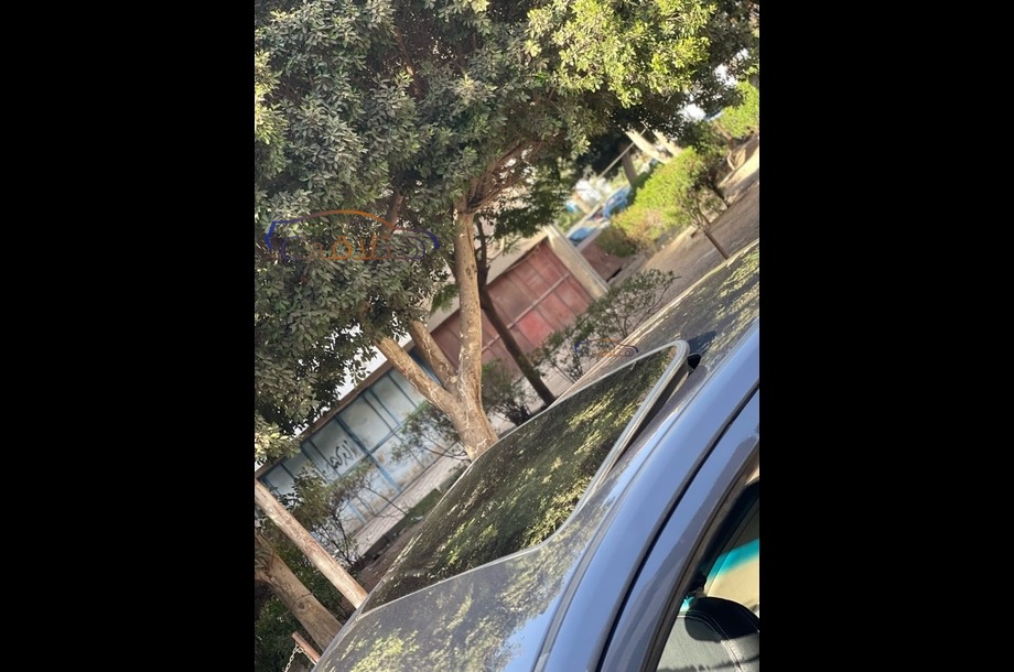 Optra Chevrolet الأزرق الداكن