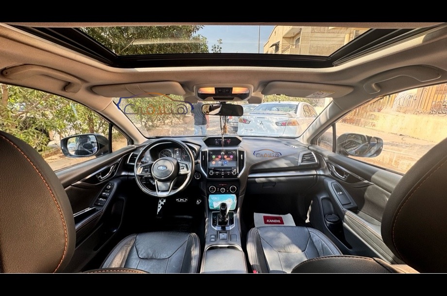 XV Subaru الأزرق الداكن