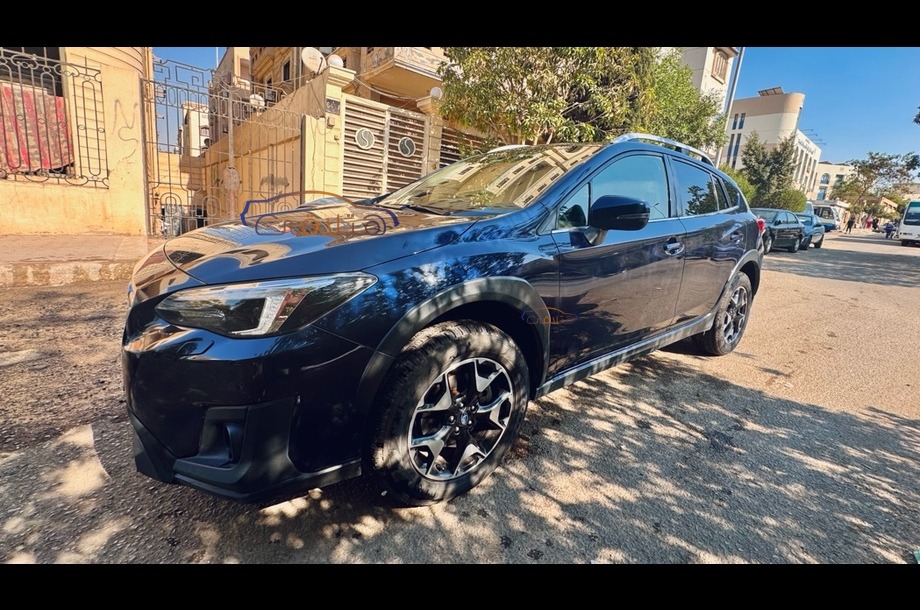 XV Subaru الأزرق الداكن