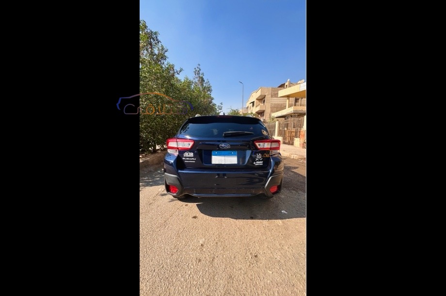 XV Subaru الأزرق الداكن