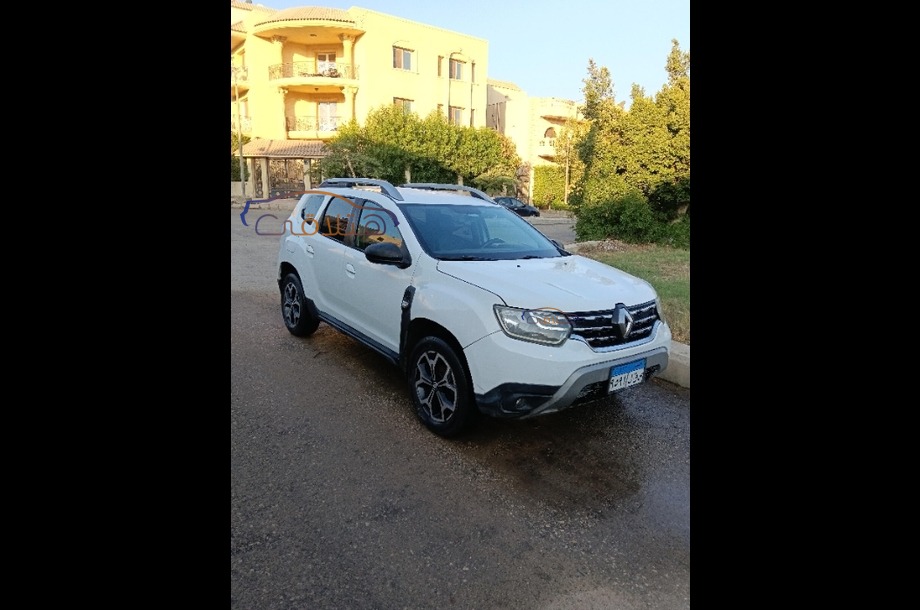 Duster Renault أبيض