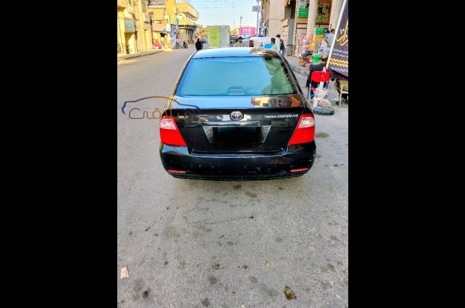 Corolla Toyota أسود