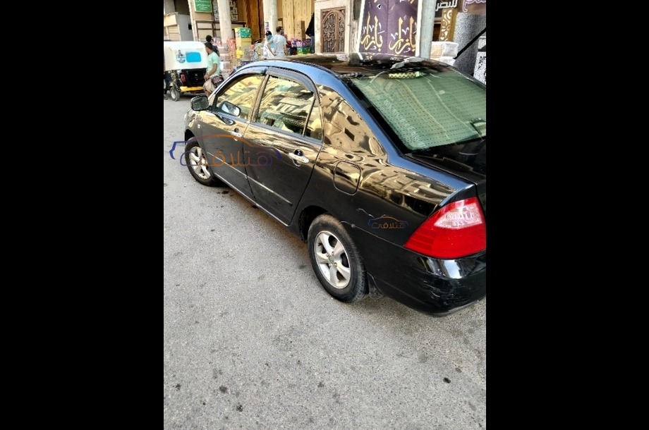 Corolla Toyota أسود