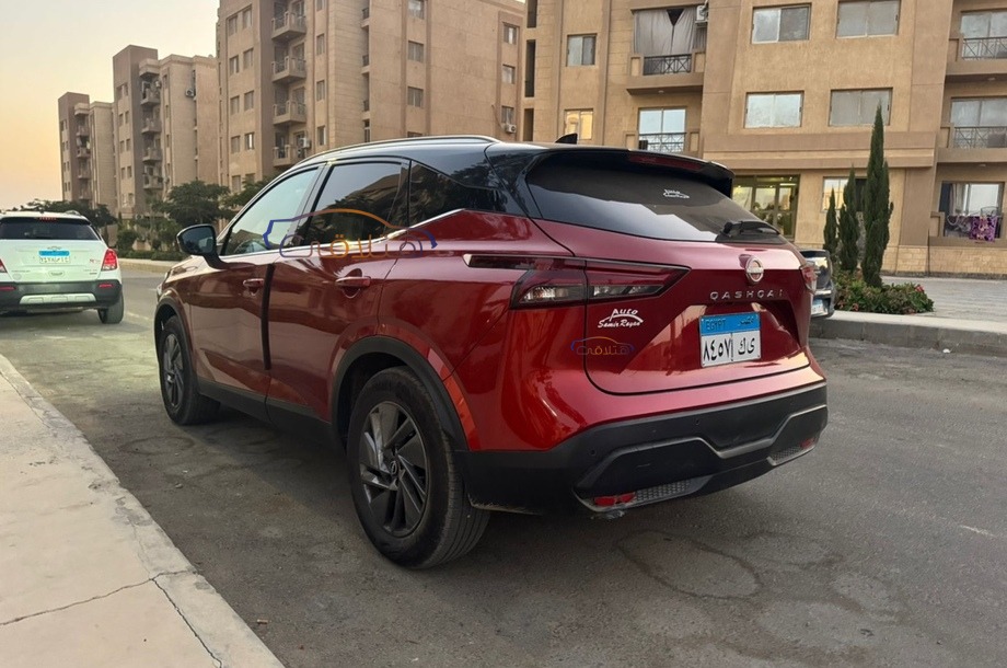 Qashqai Nissan Dark red