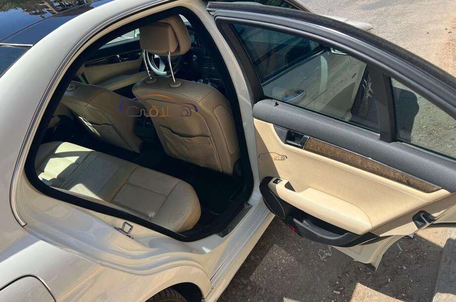 C 180 Mercedes أبيض