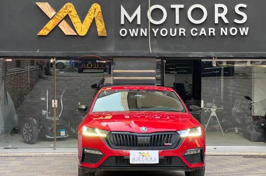 Octavia RS Skoda احمر