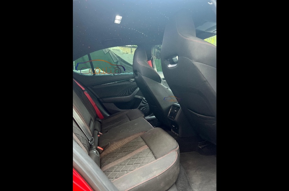 Octavia RS Skoda احمر