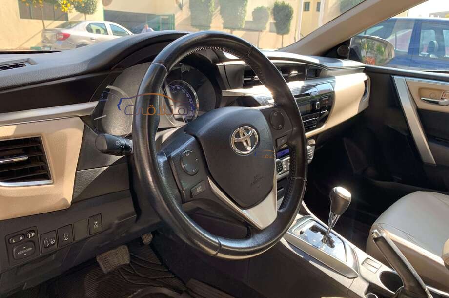 Corolla Toyota بيج