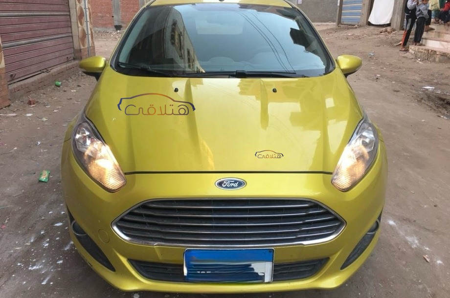 Fiesta Ford ذهبي