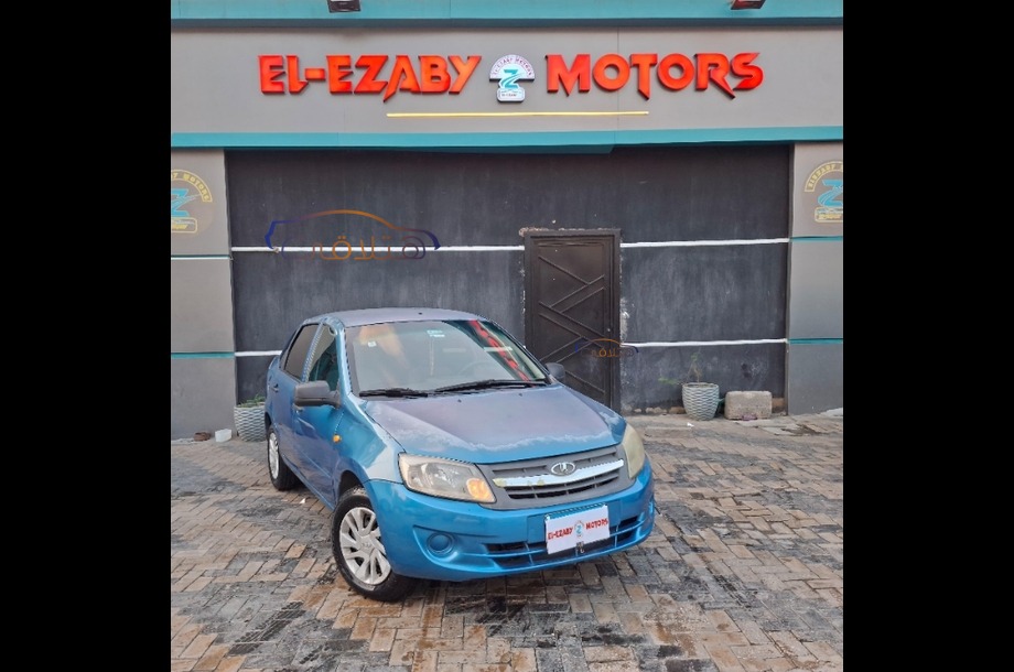 Granta Lada أزرق