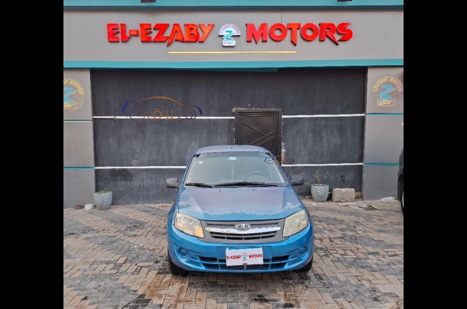Granta Lada أزرق