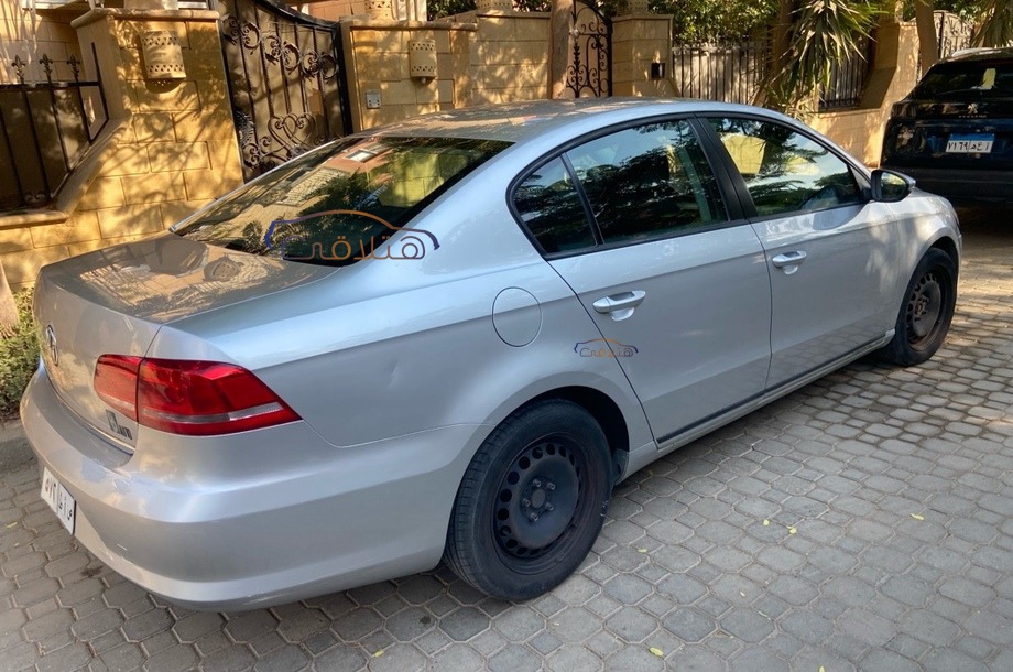 Passat Volkswagen فضي
