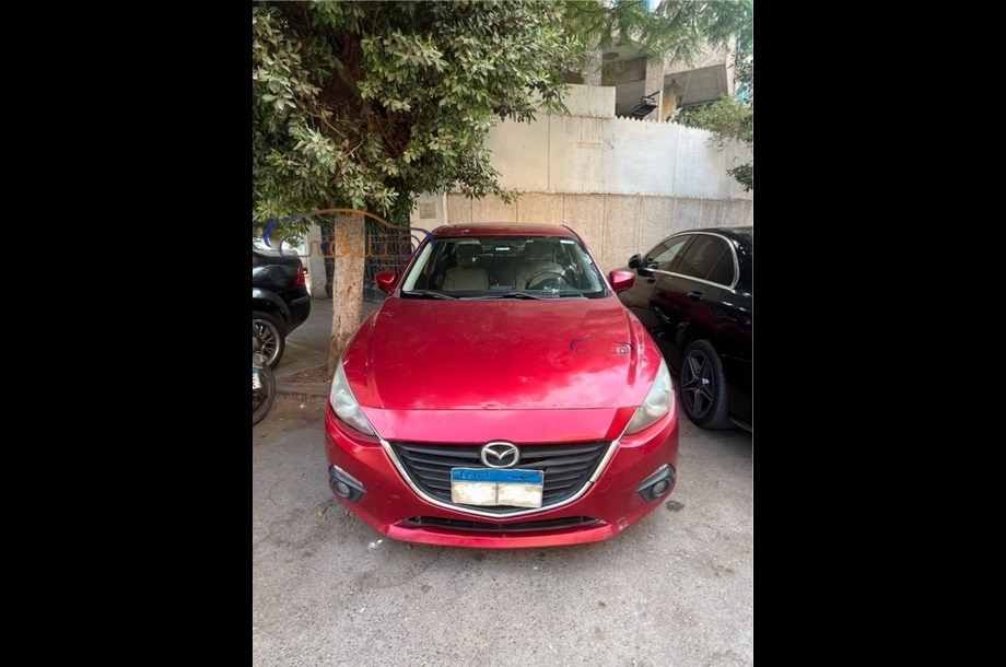 Mazda 3 Mazda احمر