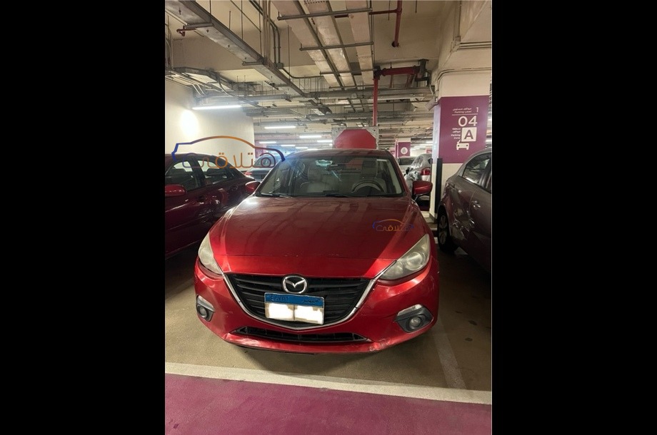 Mazda 3 Mazda احمر