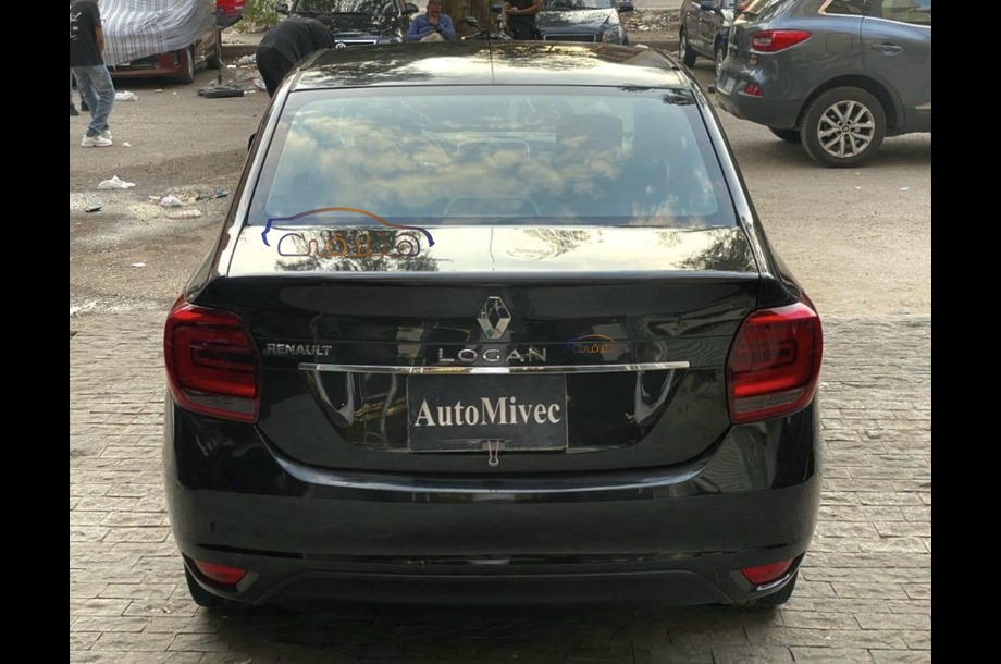 Logan Renault Black