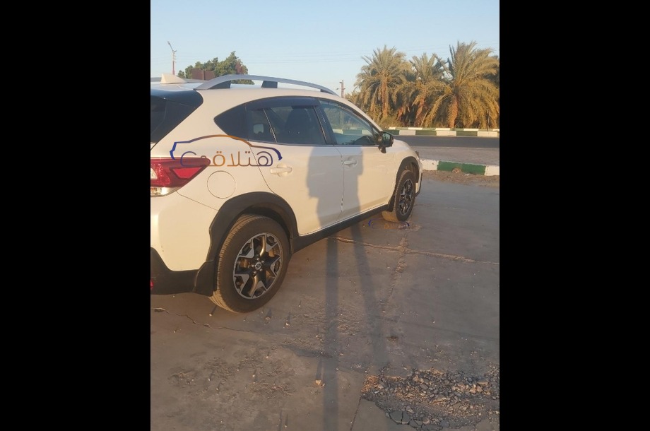 XV Subaru أبيض