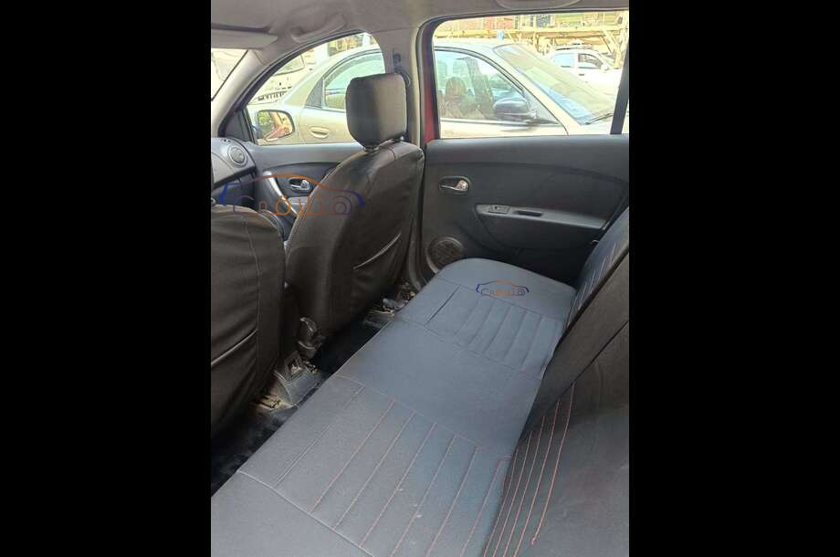 Sandero Step Way Renault احمر