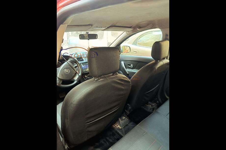 Sandero Step Way Renault احمر