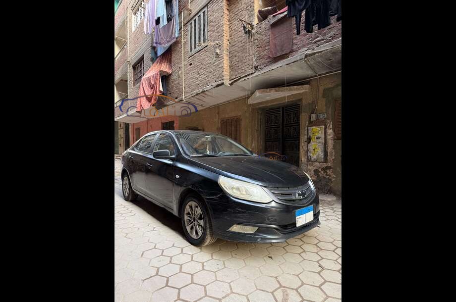 Optra Chevrolet أسود