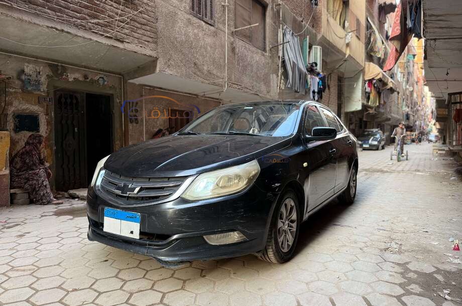 Optra Chevrolet أسود