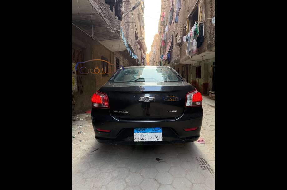 Optra Chevrolet أسود
