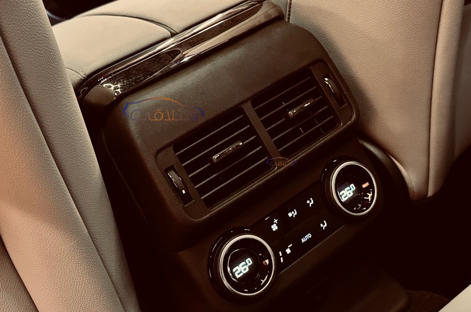 Velar Land Rover أبيض