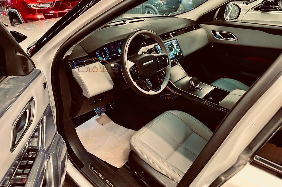 Velar Land Rover أبيض