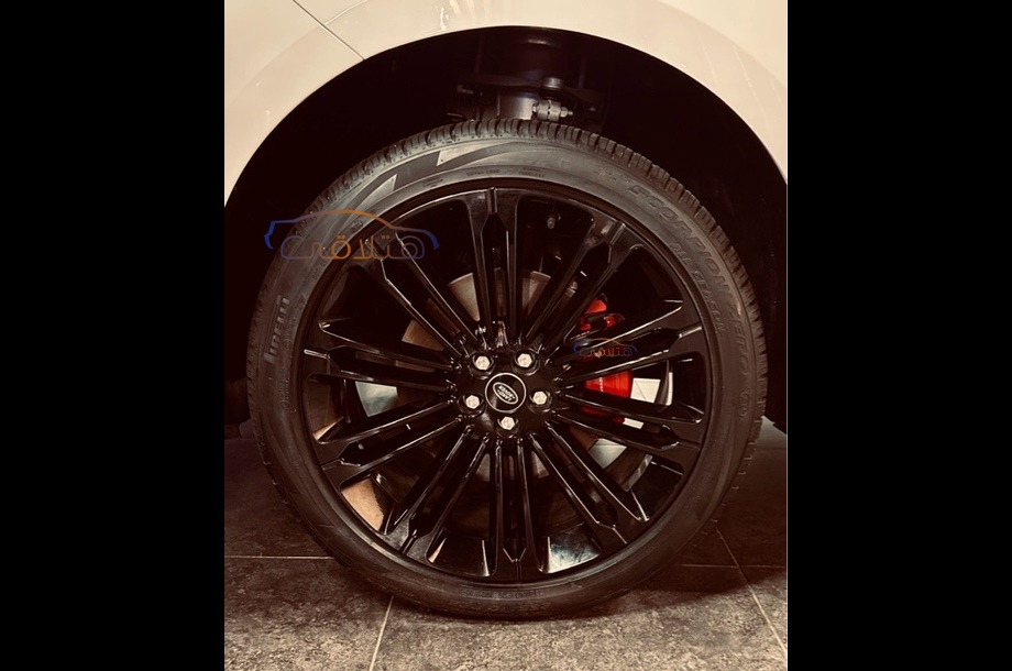 Velar Land Rover أبيض