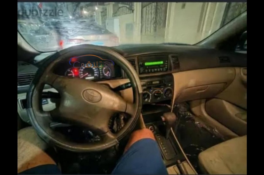 Corolla Toyota ذهبي