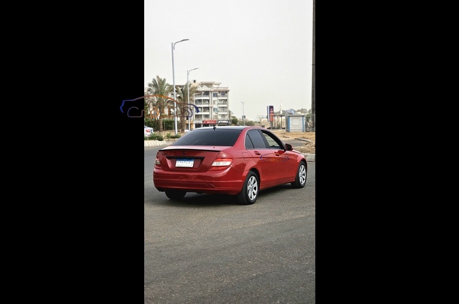 C 180 Mercedes Red