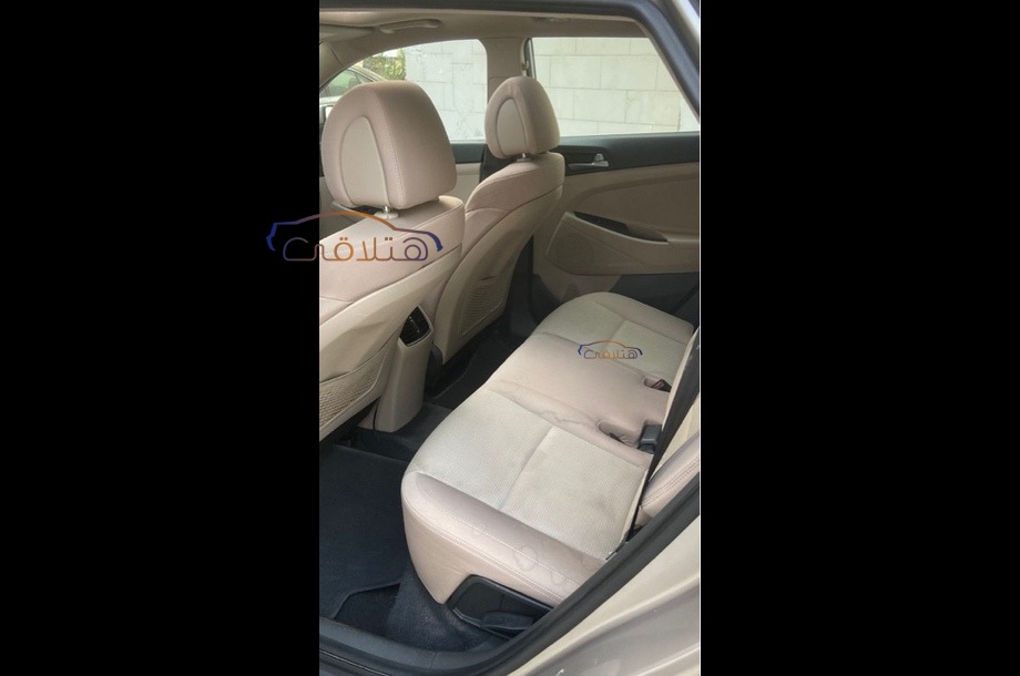 Tucson Hyundai Dark grey