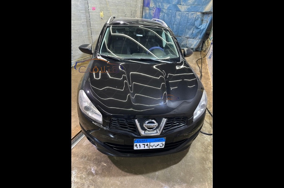 Qashqai Nissan أسود