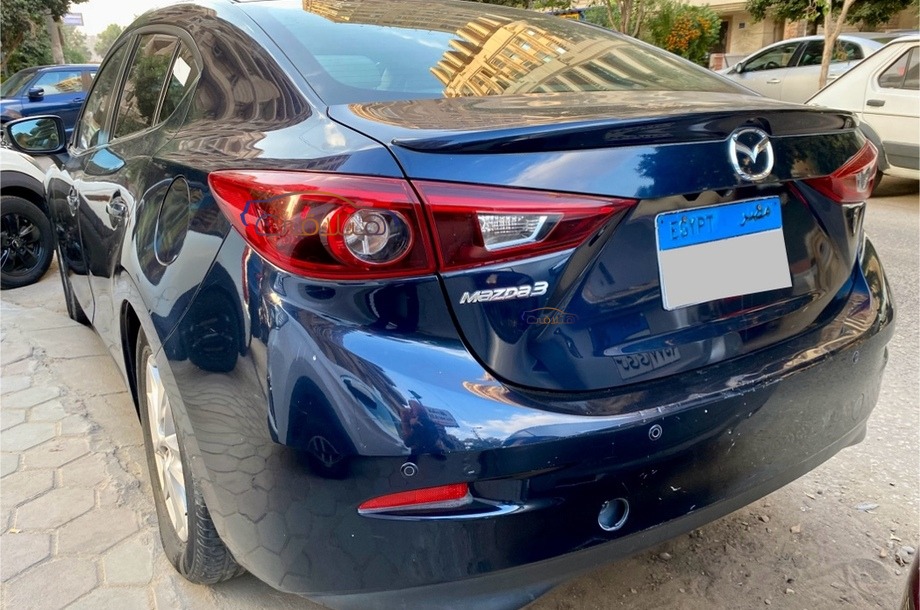 Mazda 3 Mazda الأزرق الداكن
