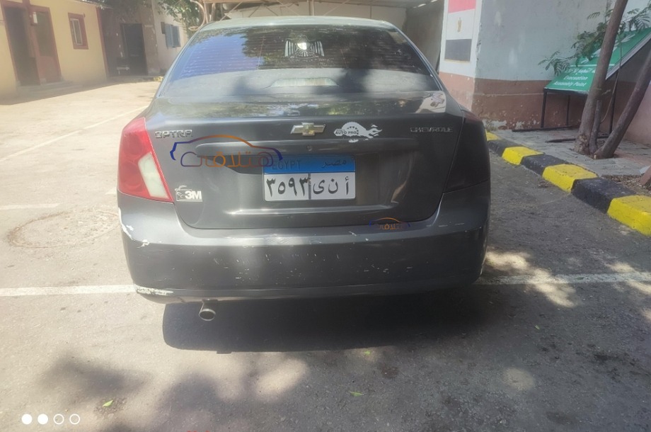 Optra Chevrolet رمادي