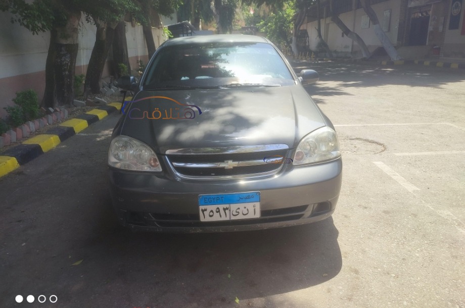Optra Chevrolet رمادي