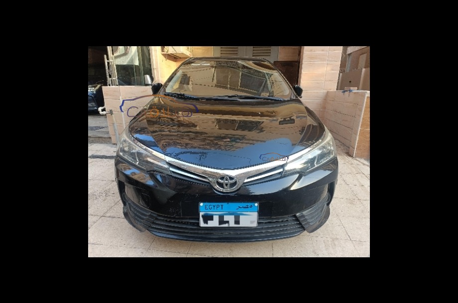 Corolla Toyota أسود