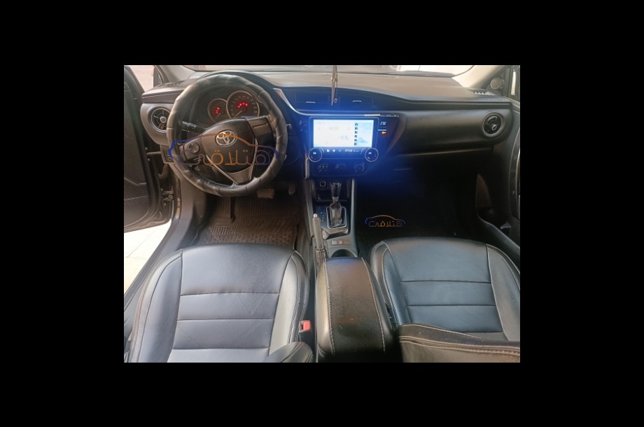 Corolla Toyota أسود