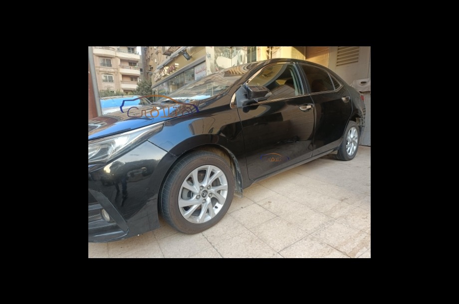 Corolla Toyota أسود