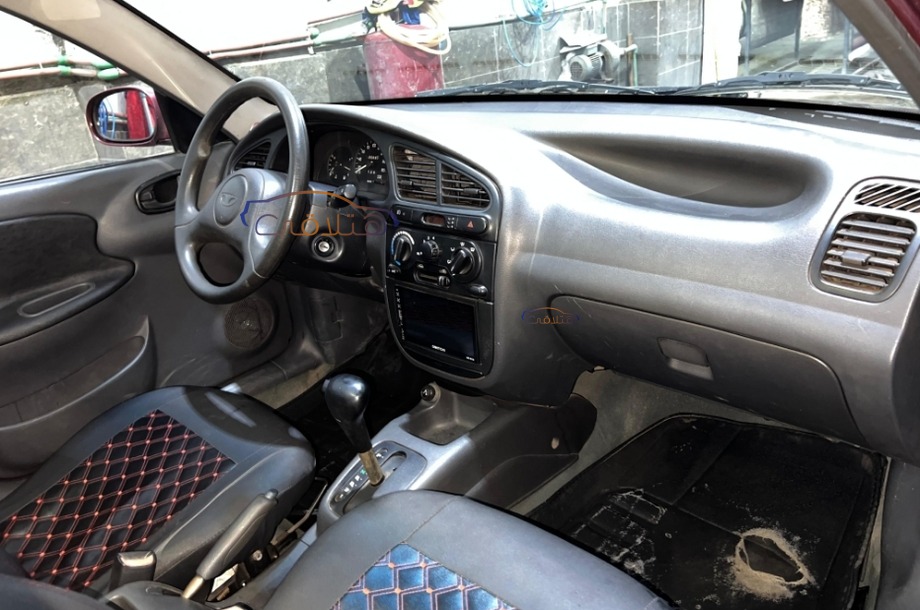 Lanos Daewoo Red
