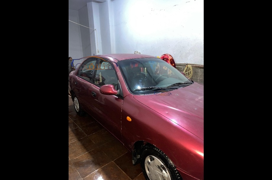 Lanos Daewoo Red