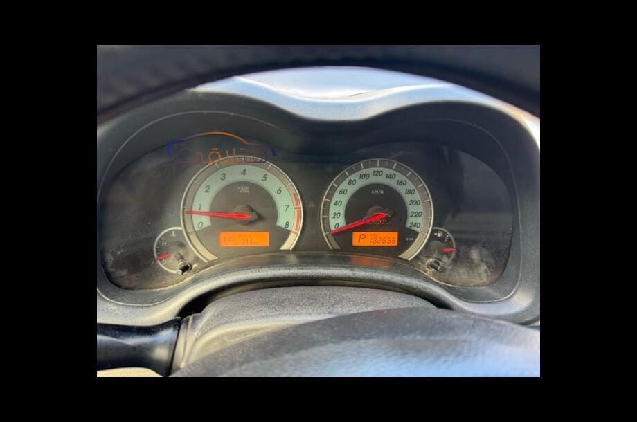 Corolla Toyota فضي