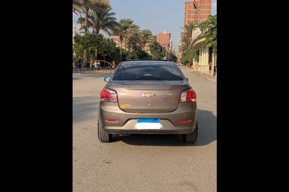 Optra Chevrolet برونزي