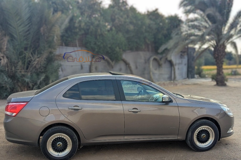 Optra Chevrolet برونزي