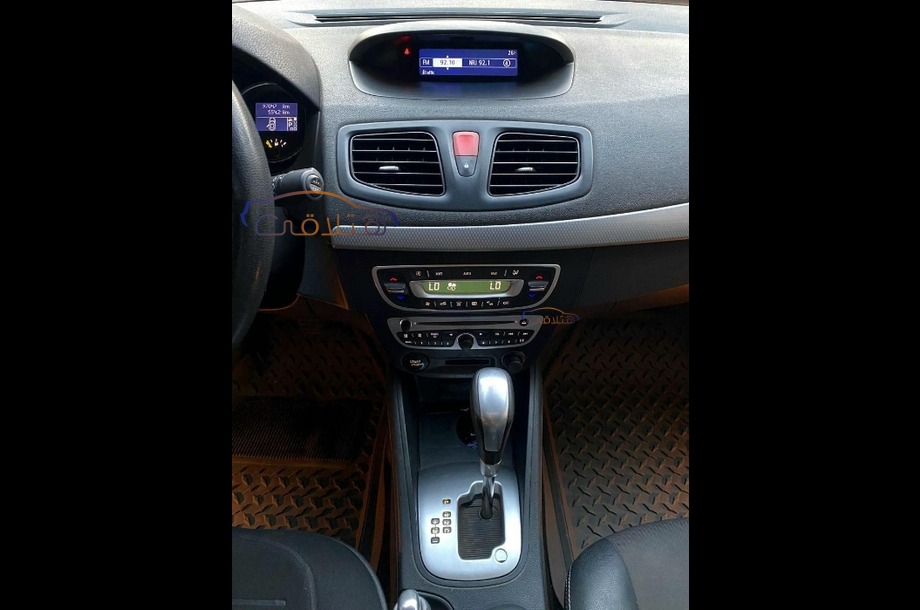 Fluence Renault رمادي