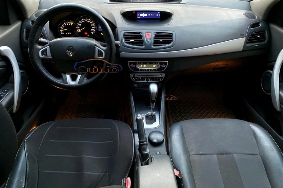 Fluence Renault رمادي