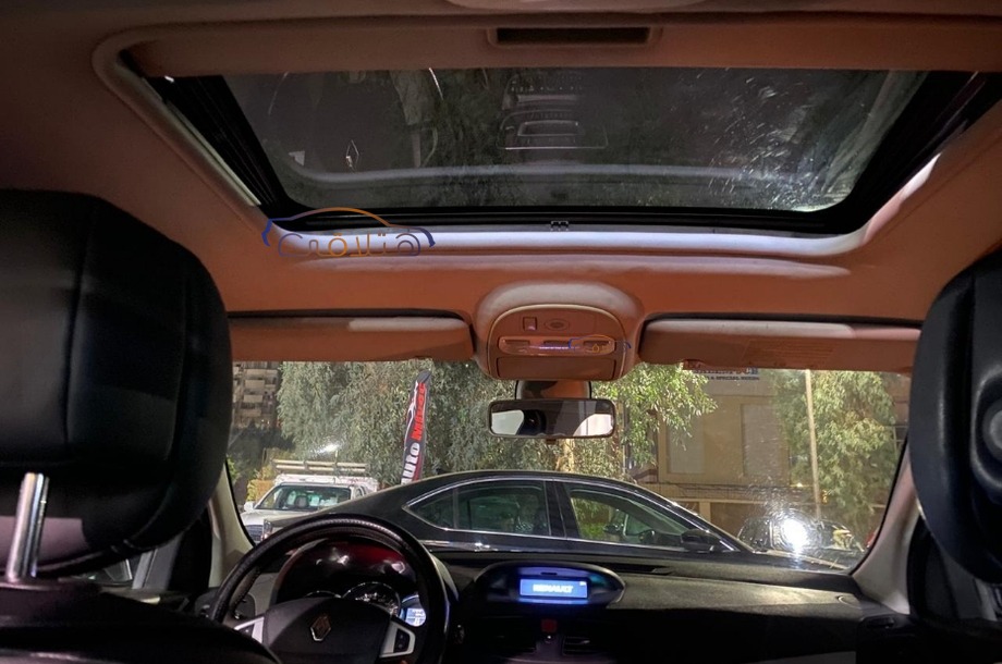 Fluence Renault رمادي